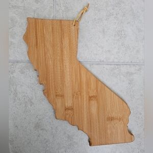 NWOT Bamboo Cutting Board